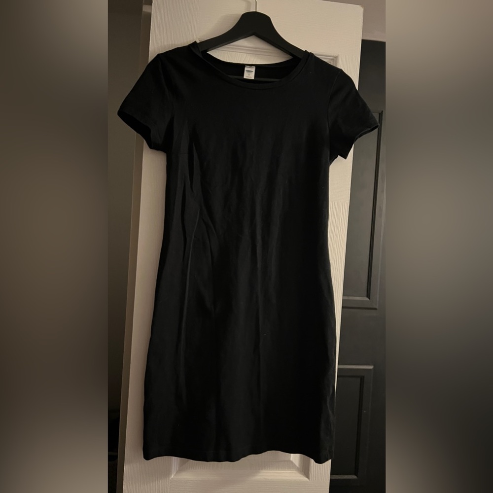 black mini bodycon dress
